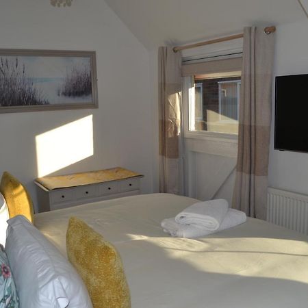 Frinton Escapes - The Cottage Екстериор снимка